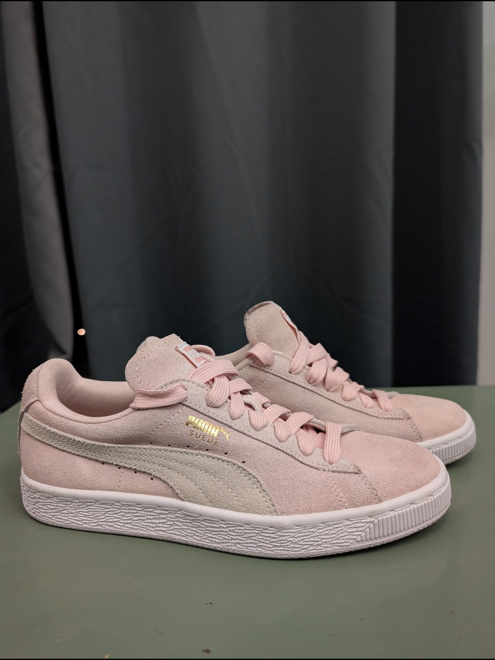 Puma Suede Women's Sneakers in Light Pink with Cream Accent SZ 8
